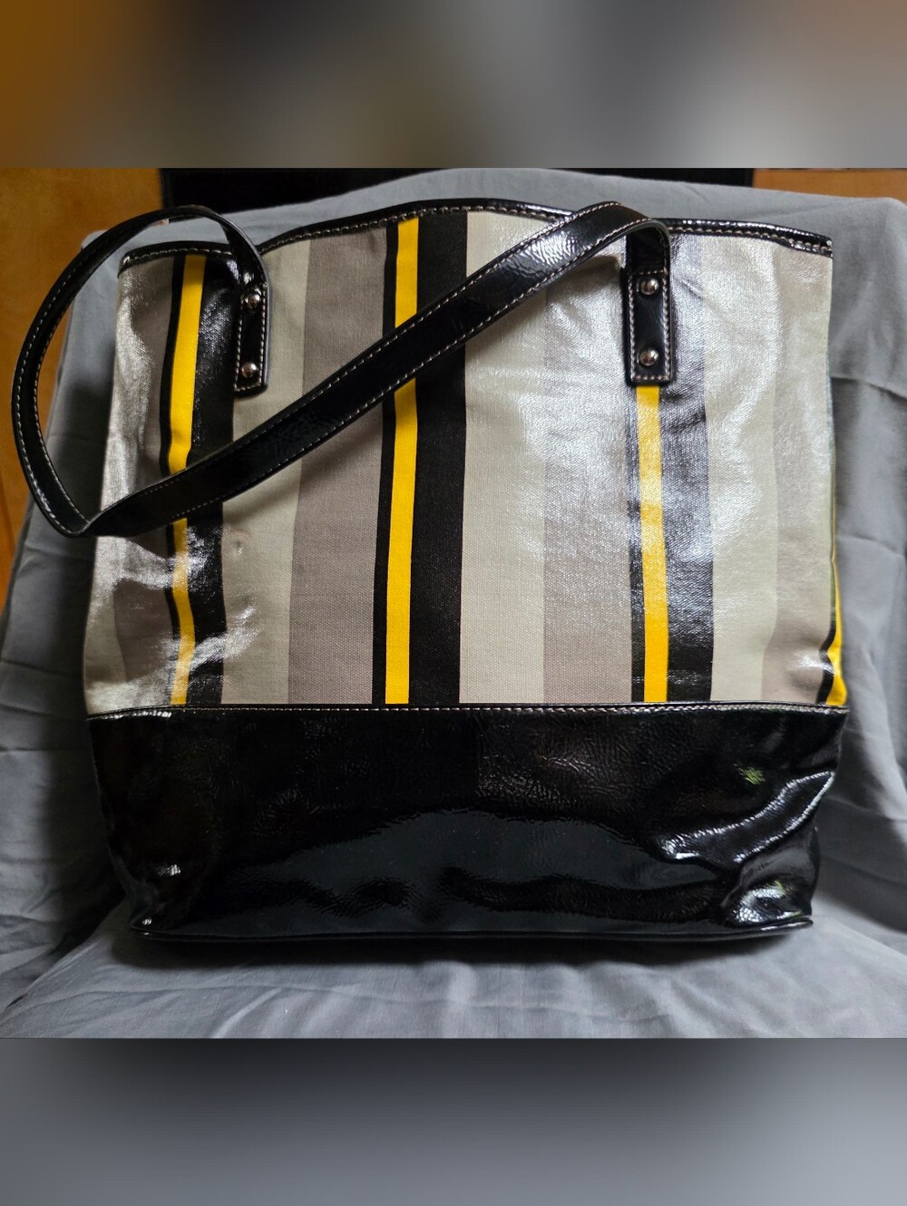 Nine West Black Trim Tote with Bright Fuchsia Interior